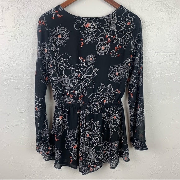 ASTR the label black floral romper sz Small - Picture 8 of 10